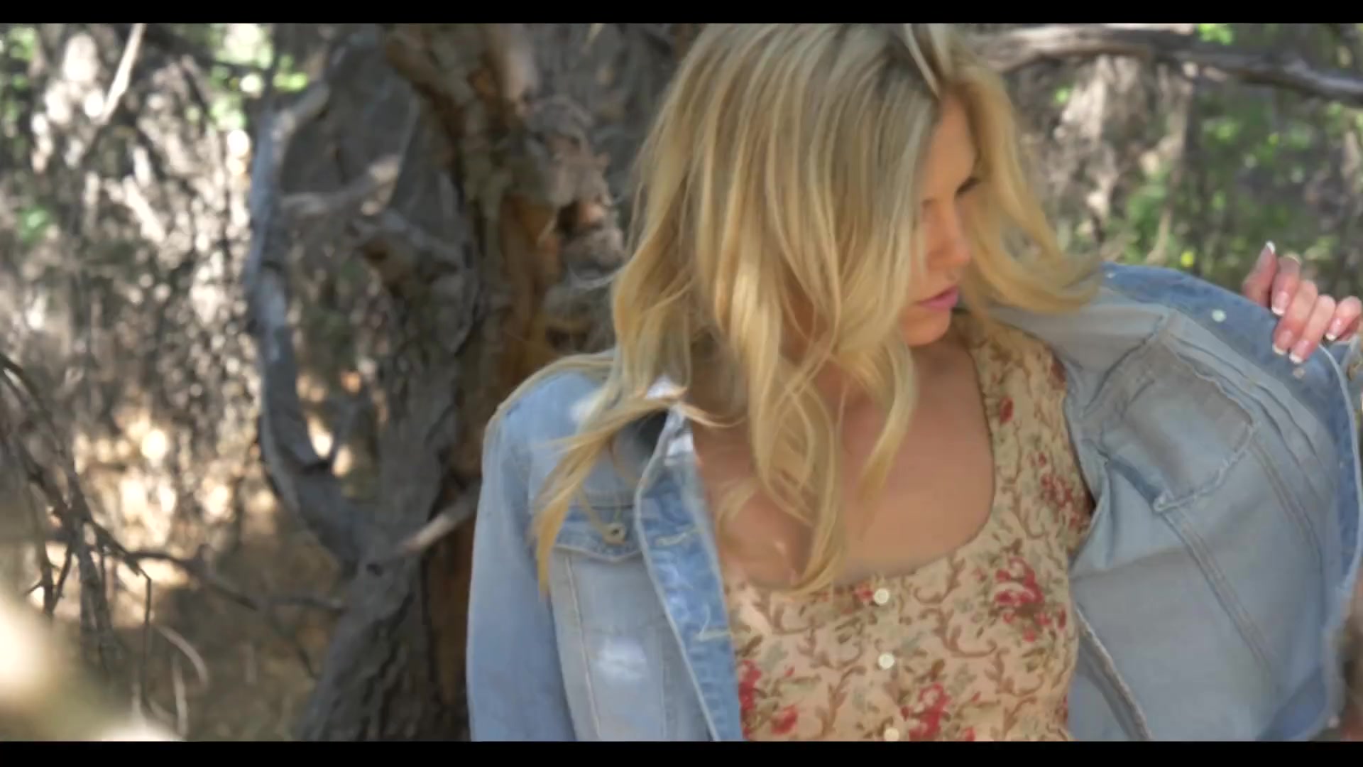 Scarlet Red In Enchanted Forest - Sex Movies Featuring Audrey Hollander