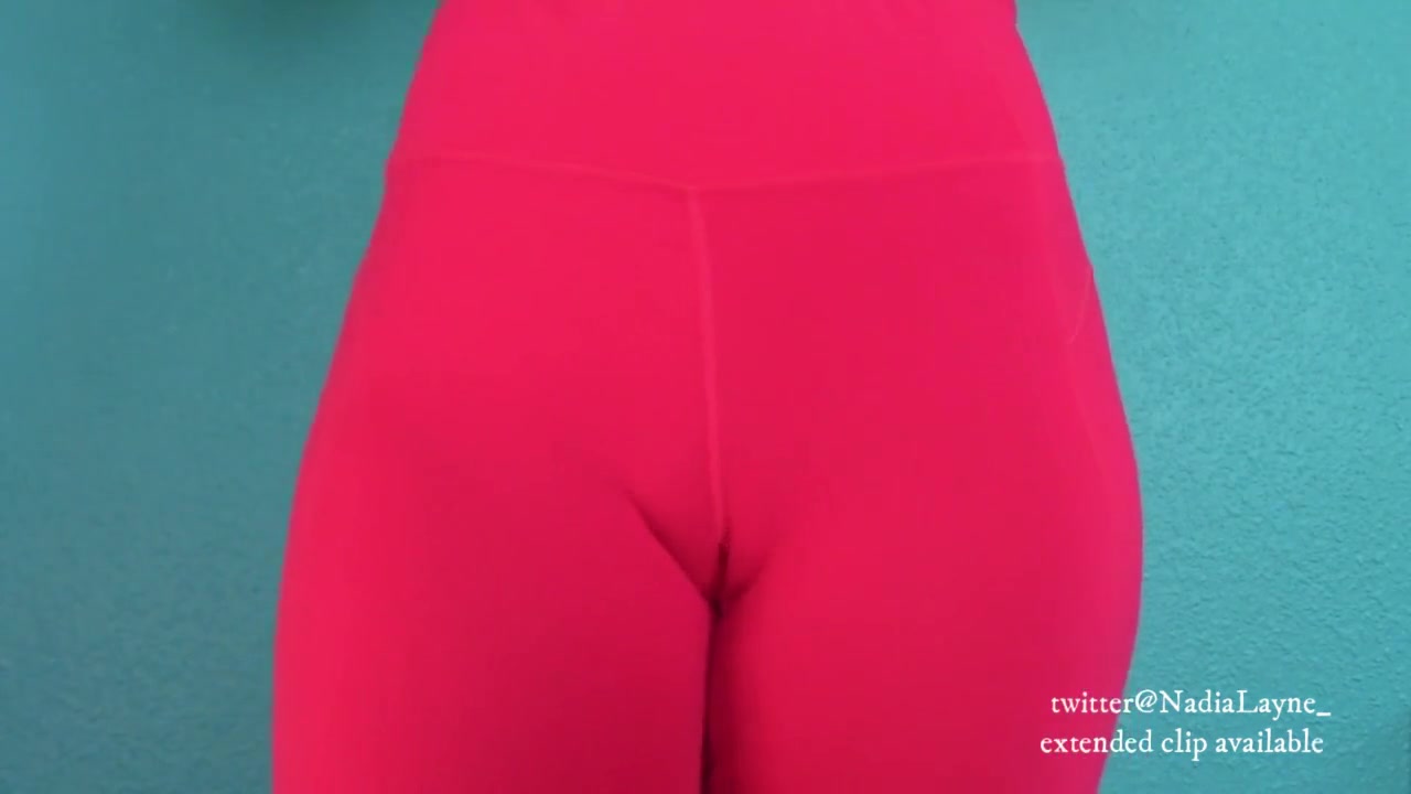 Milf Camel Toe In Yoga Pants