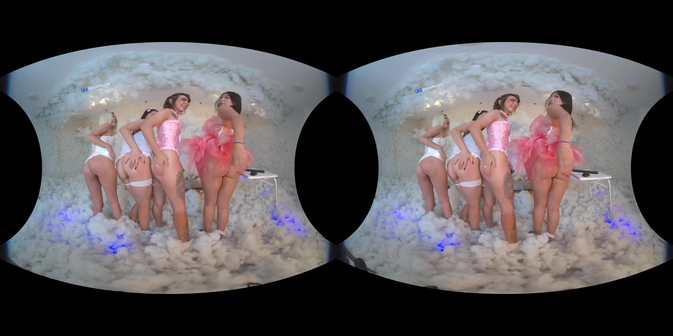 Colombian Valentine's Style: Quad Of Girls In Love