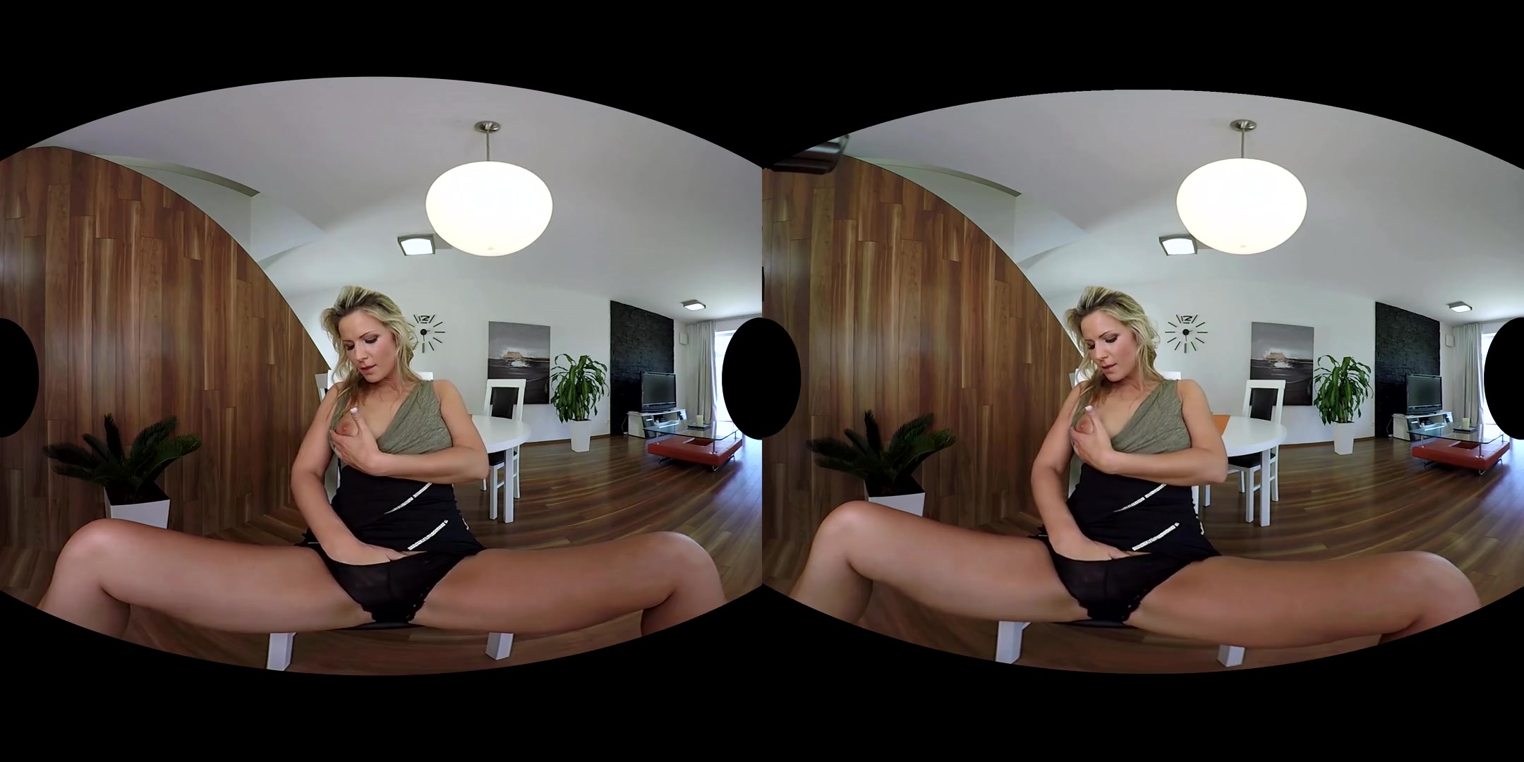 Samantha Jolie in Return of The Sexpert - RealityLovers
