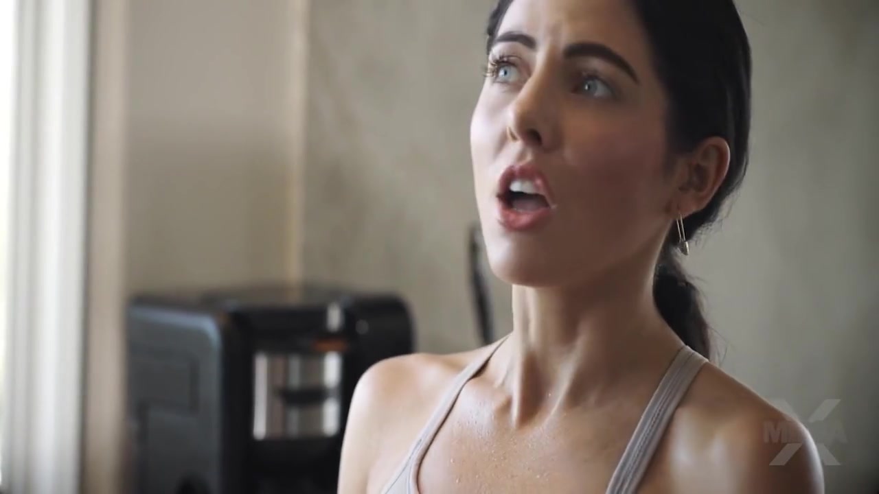 Missa X, Mina Luxx And Mina Lux - Step-daddys Divorce Party 6 Min