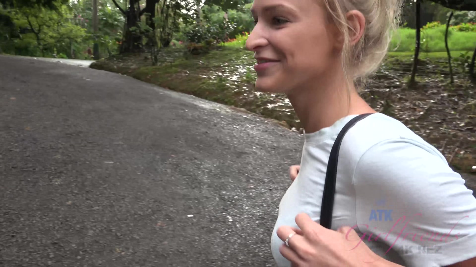 Virtual Vacation In Hawaii With Emma Hixx 9/16