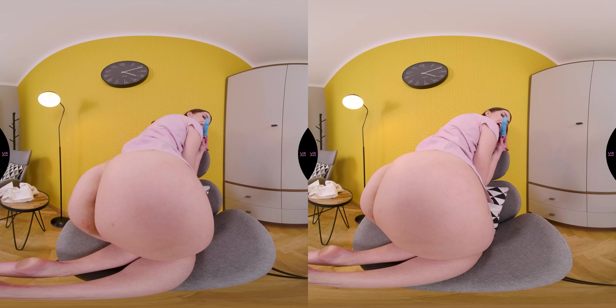 Small Blue Dildo Makes Me Cum - VRSexperts