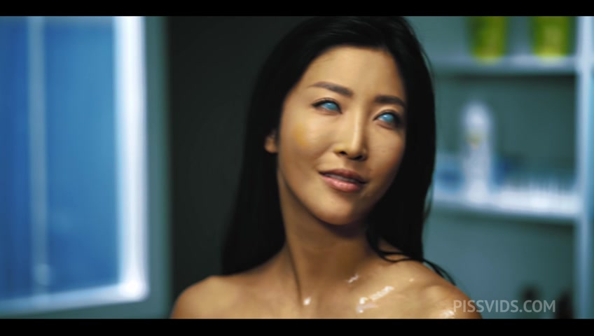 The Hot Emiri Momota sucks and fucks Renato until making him explode inside her - PissVids
