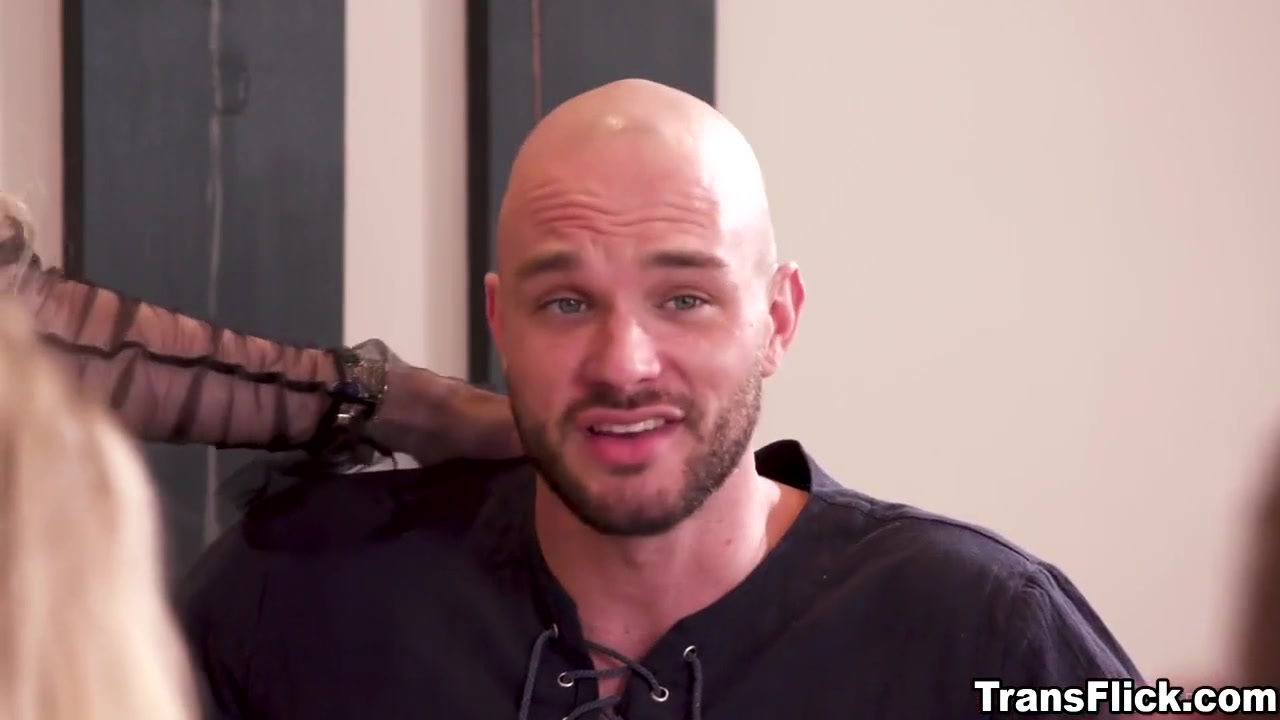 Tries Fucking Cliff Jensens Massive Dick With Gracie Jane