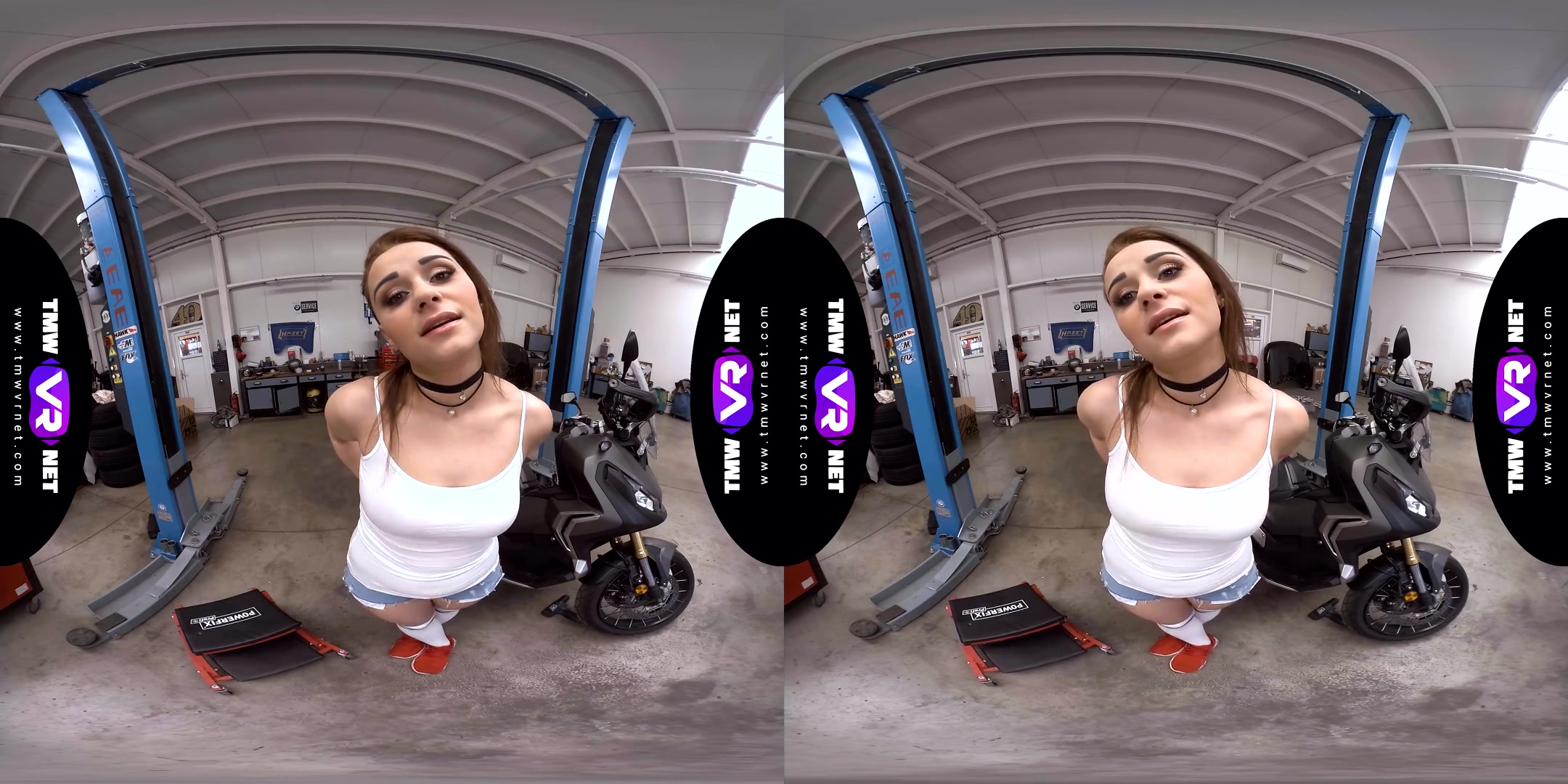 Hottie Orgasms in the Garage - Shaved Fingering teen 18+