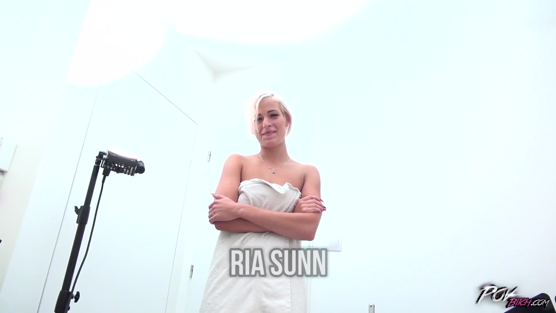 Ria Sunn Has A Fun Fuck Inside The Studio - POVBitch