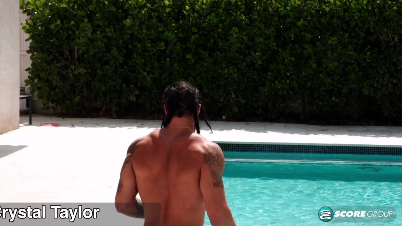 Crystal Taylor Has a Poolside Pick-up - Crystal Taylor and James Angel - Scoreland