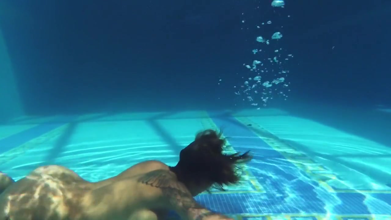 Heidi Van Horny In Slight Pussy Rubbing By On Poolside