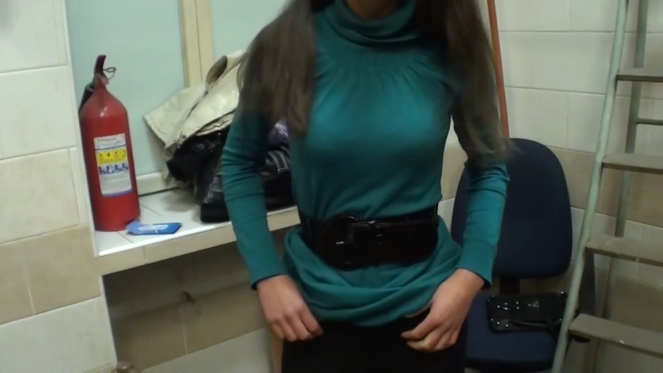 Natalie in sex in restroom is what this naughty lassie likes