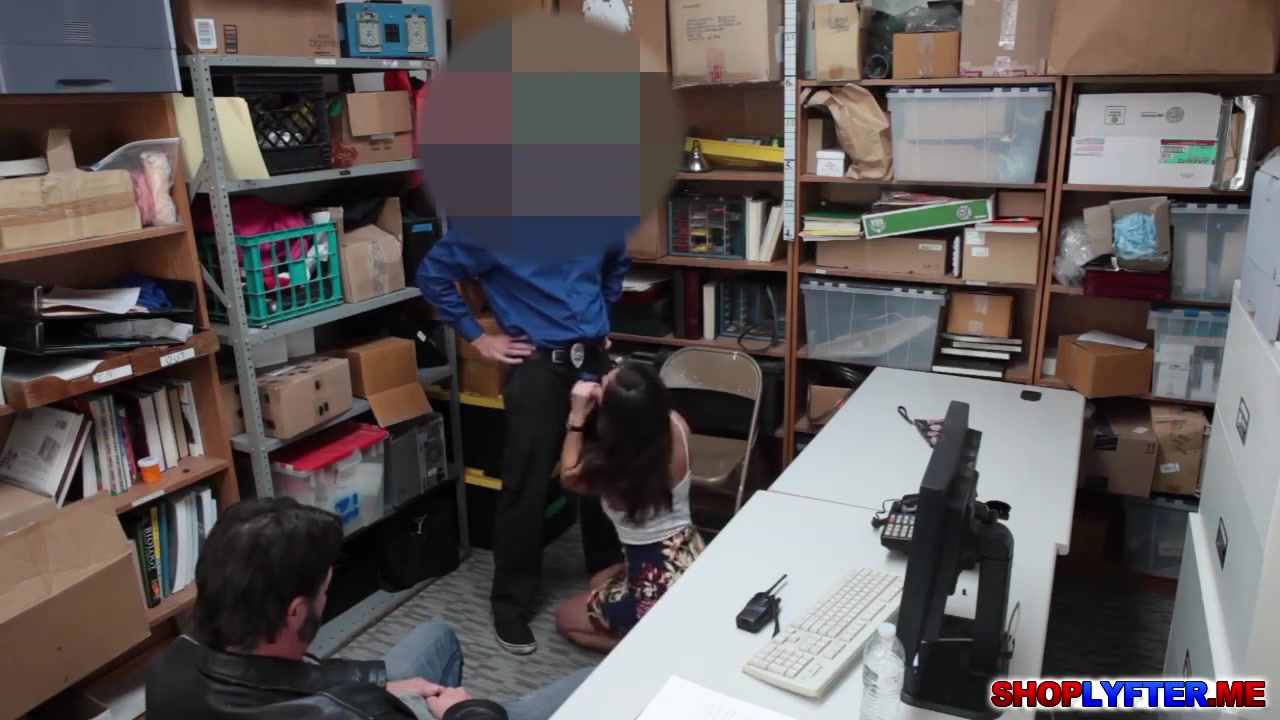 Geneva King In Shoplifter Got Fucked Infront Of Bf