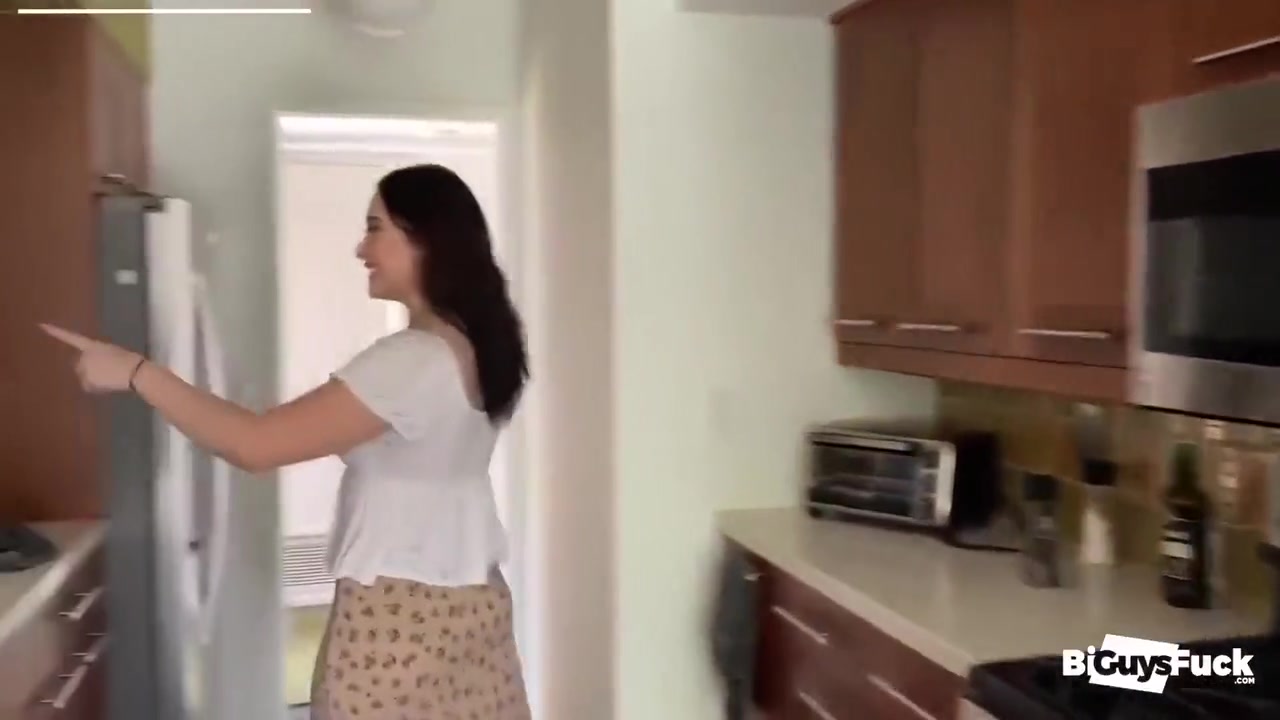 Latina Lopez, Juan Lucas And Maximus Kelly - Bts Bubble Butt Before He Fucks Latin Stud And Latina