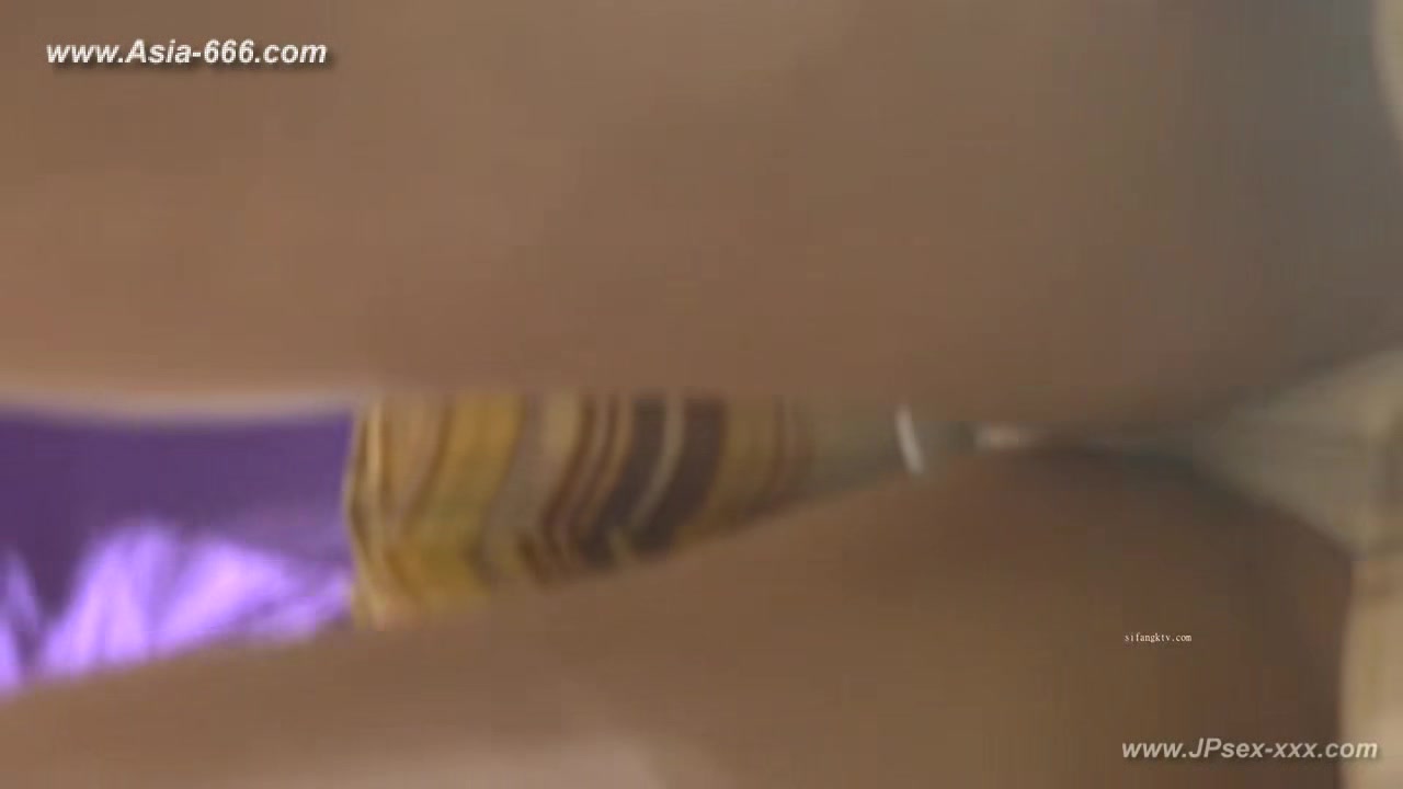 peeping chinese amateur upskirt.187