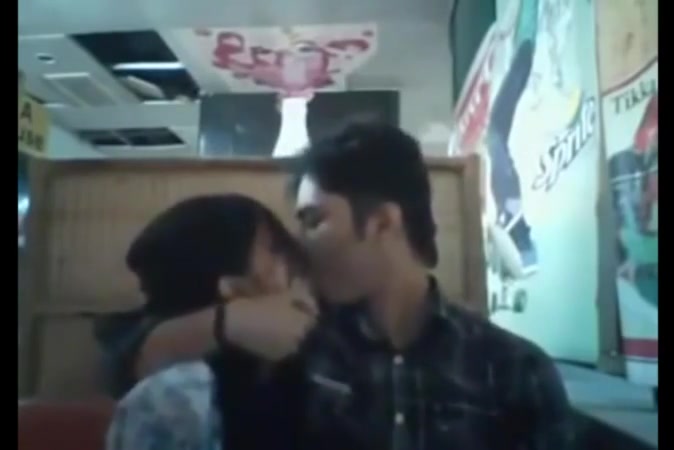 Bangladeshi bf gf in restaurant 1