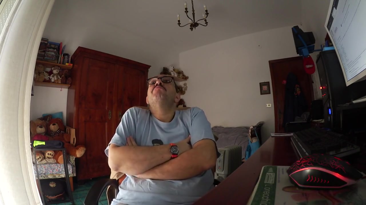 Terrorizzata Dal Mio Gigantesco Razzo