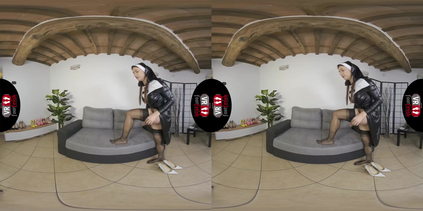 The Sexiest Nun Ever Gaia Takes Off Her Stockings And High Heels To Help You Repent For Your Sins - VRFootFetish