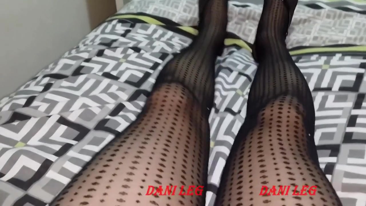32v Black Dot Patterned Pantyhose And Red Toe Nails