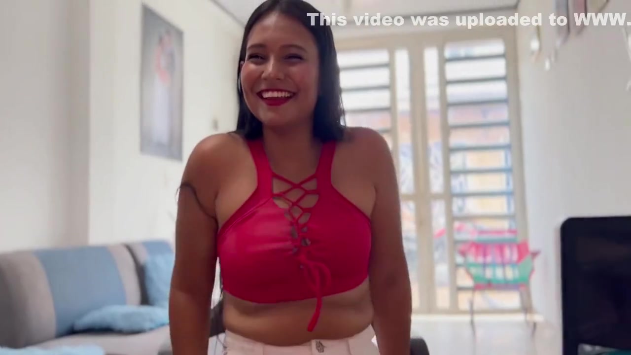 Latina With Short Shorts Is Penetrated