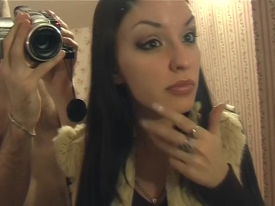 Aurita in amateur hot blowjob and fucking scene in a toilet