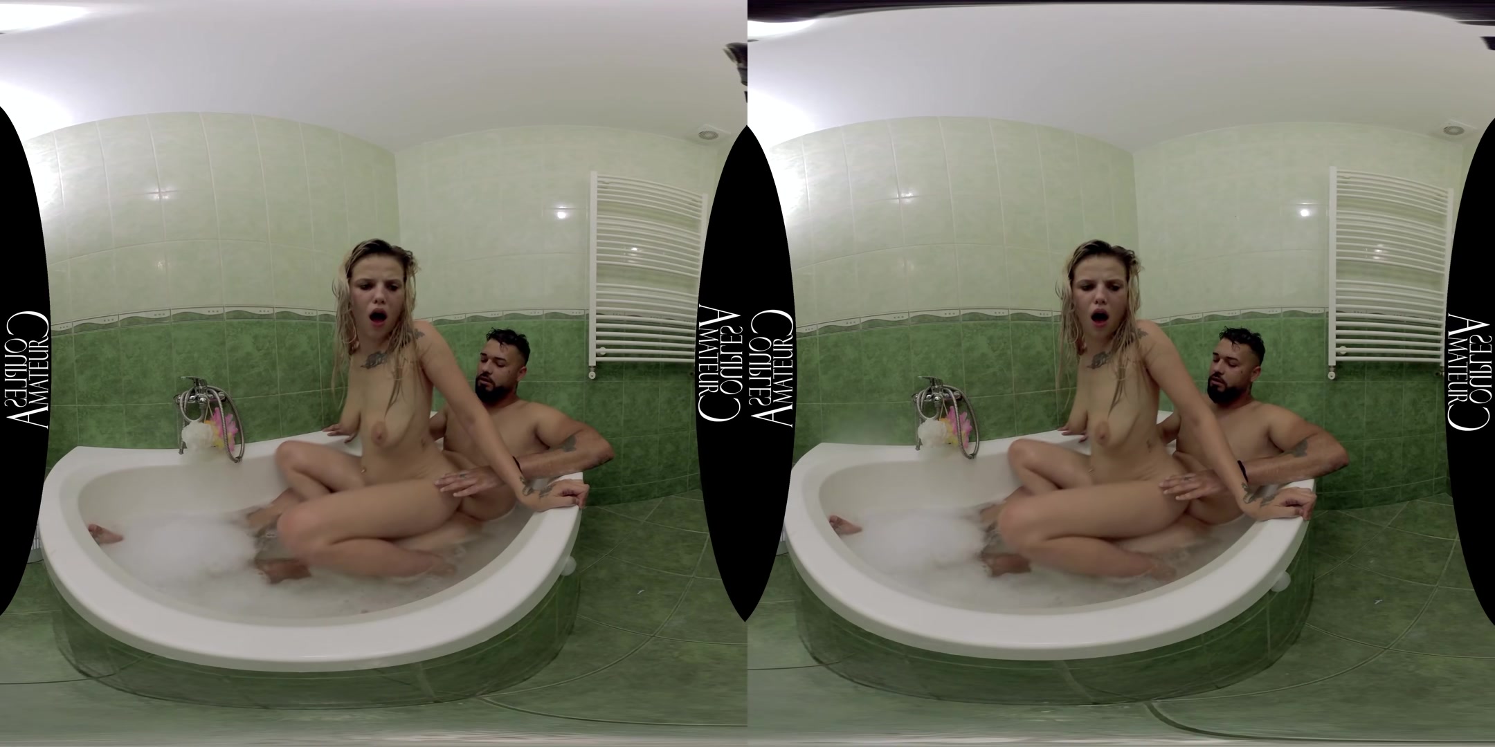 Bathtub Fast Fuck - AmateurCouplesVR