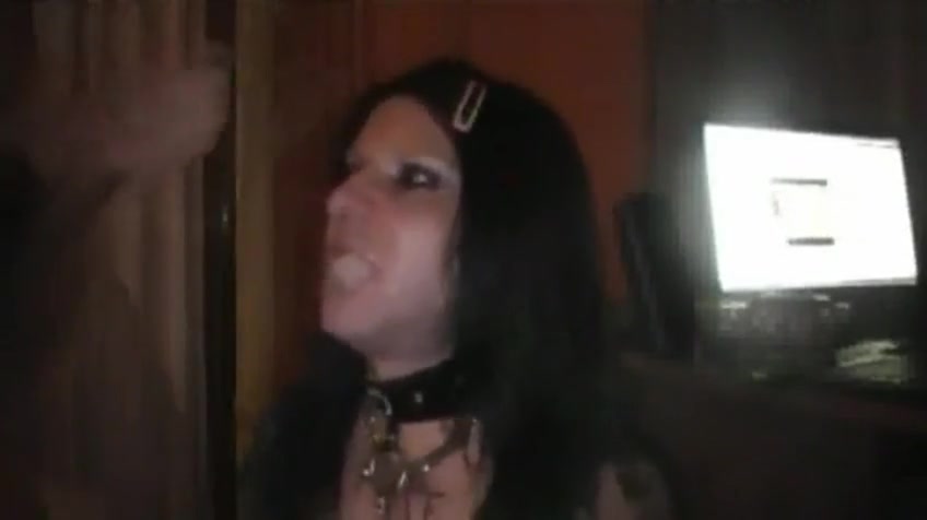 Crosdress drink piss