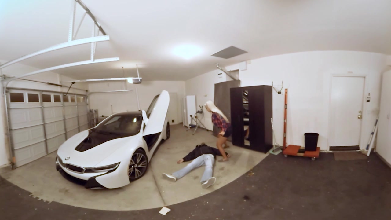 VR PORN-Hot Milf Fuck The Car Theif