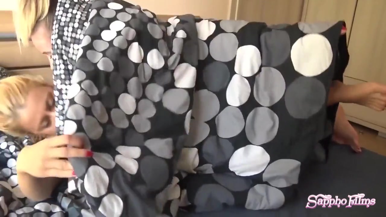 Under The Blanket Sex With Minnie