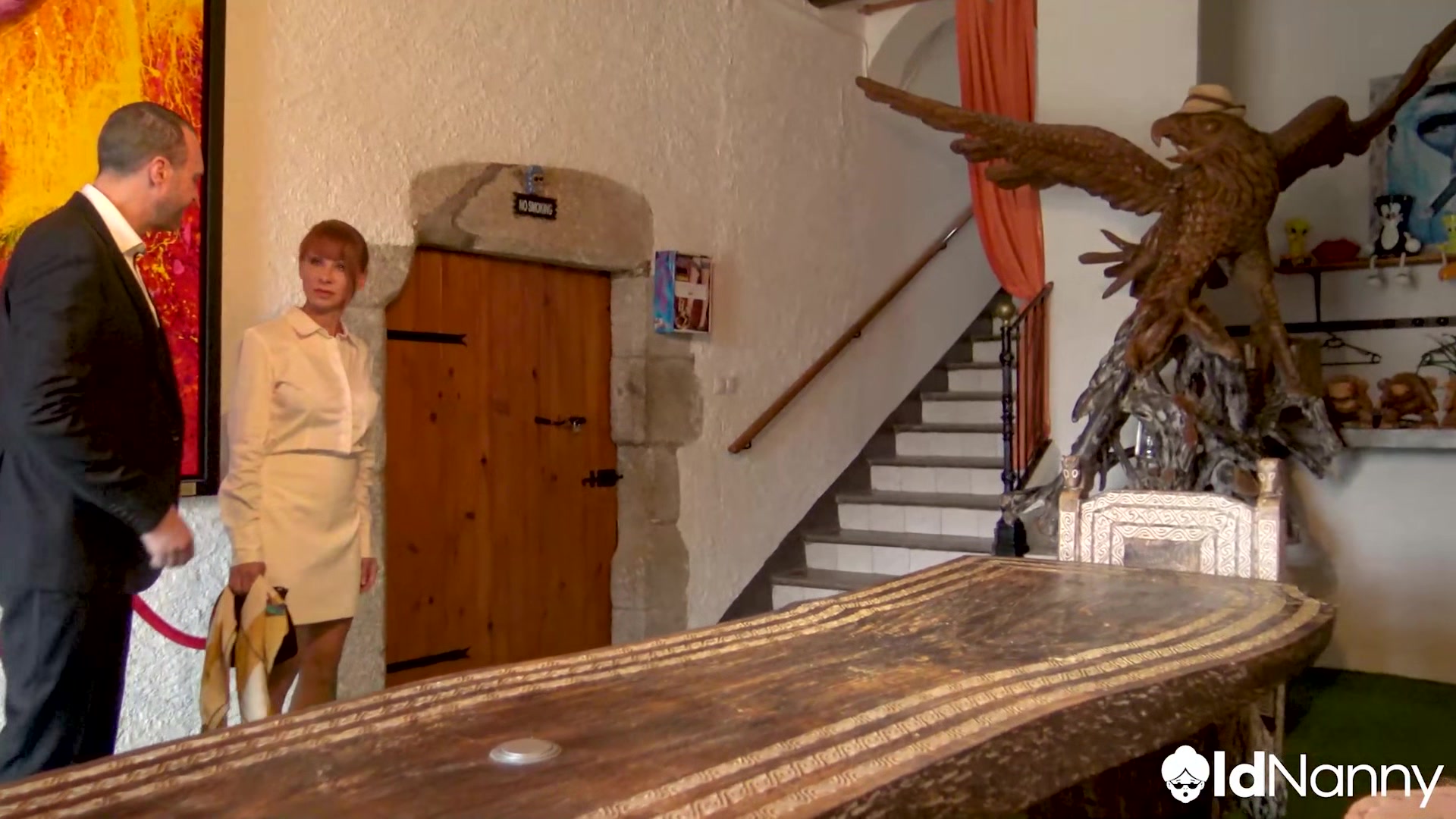 Horny Hotelier With A Tattooed Mature MILF - AGEDLOVE