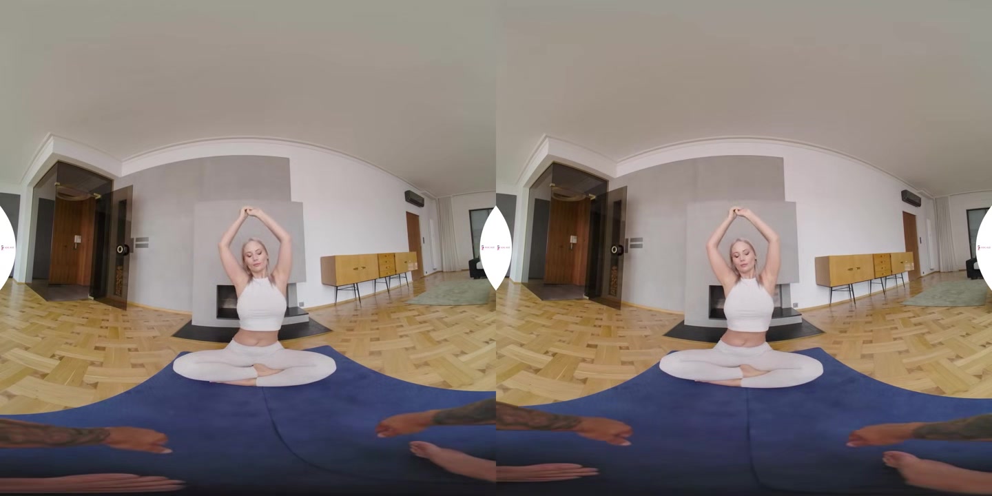 Naughty Babe Sharon White Fucks In Ripped Yoga Pants - YogaVR