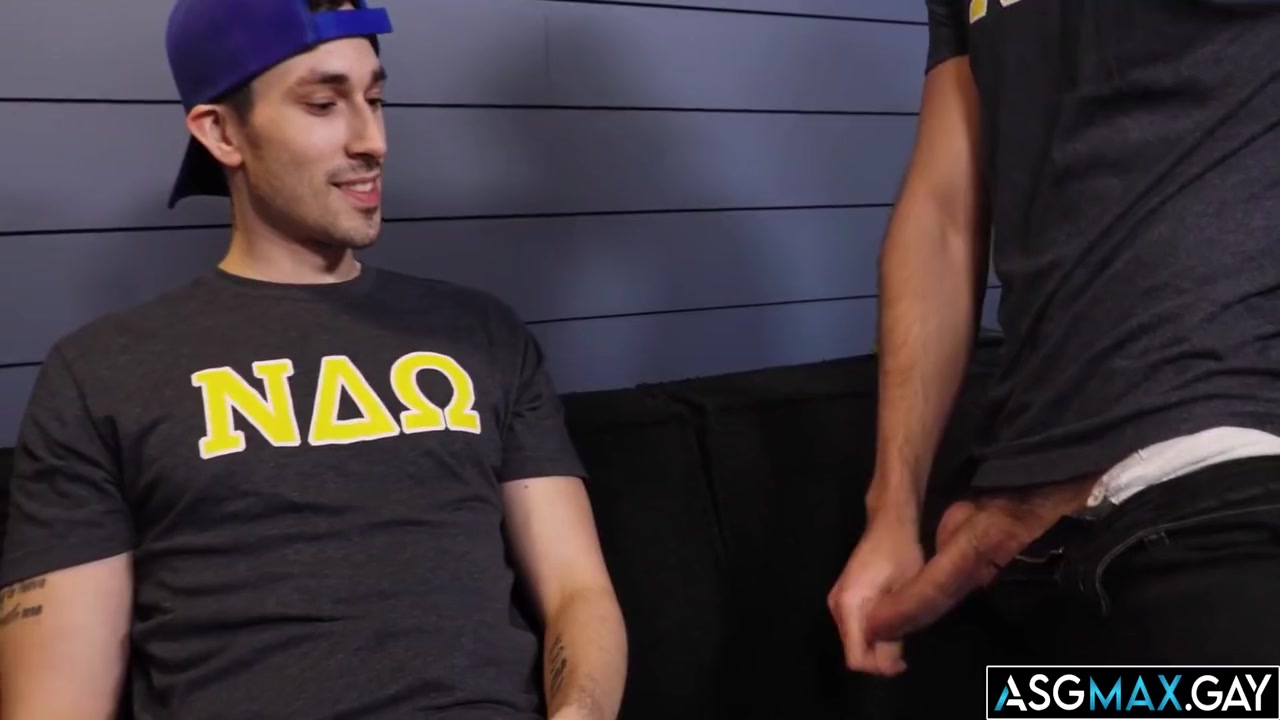 Whos Bigger? Frats And Compare Their Dick Sizes And Brag About Whos Better At Fucking Girls. There Is Only One Way To Find Out! 6 Min With Kane Fox, Ryder Owens And Gay Porn