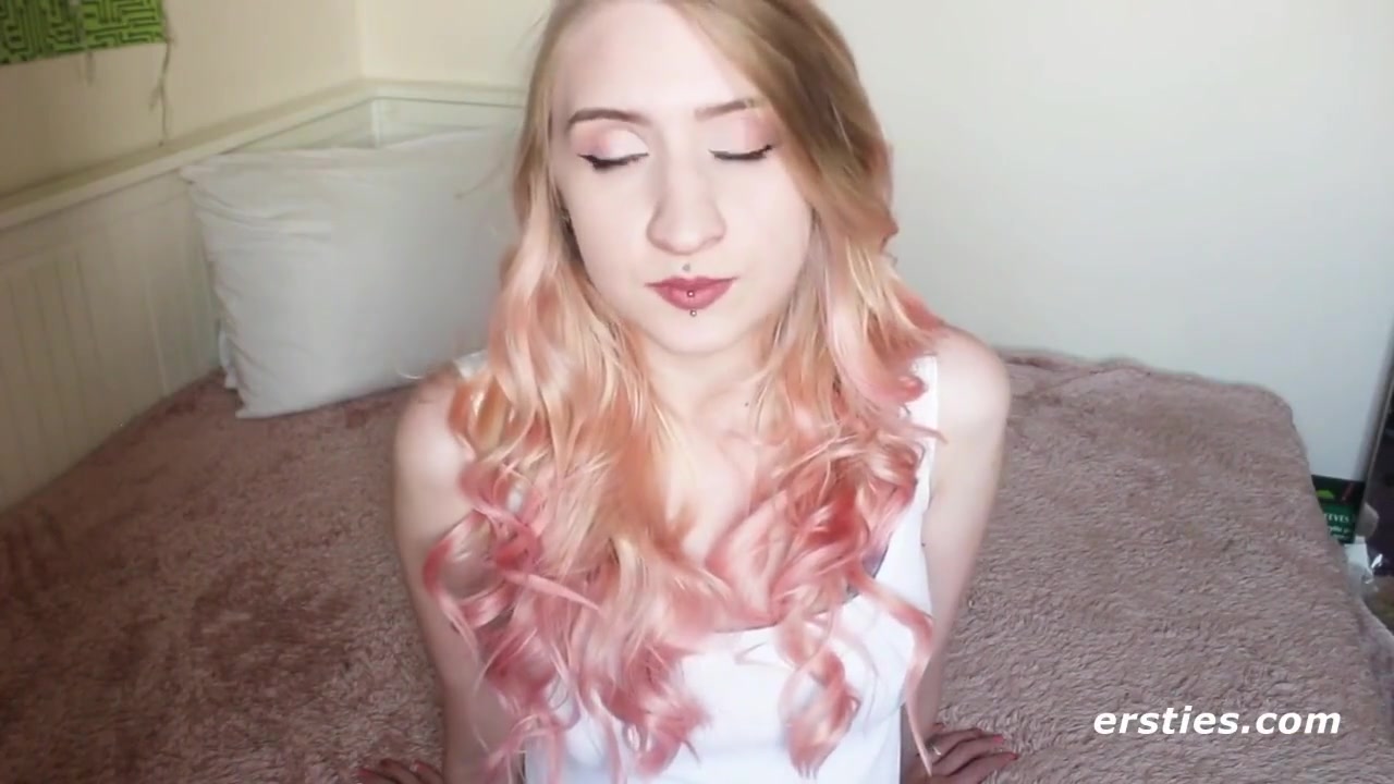 Blonde Babe Plays With A Dildo