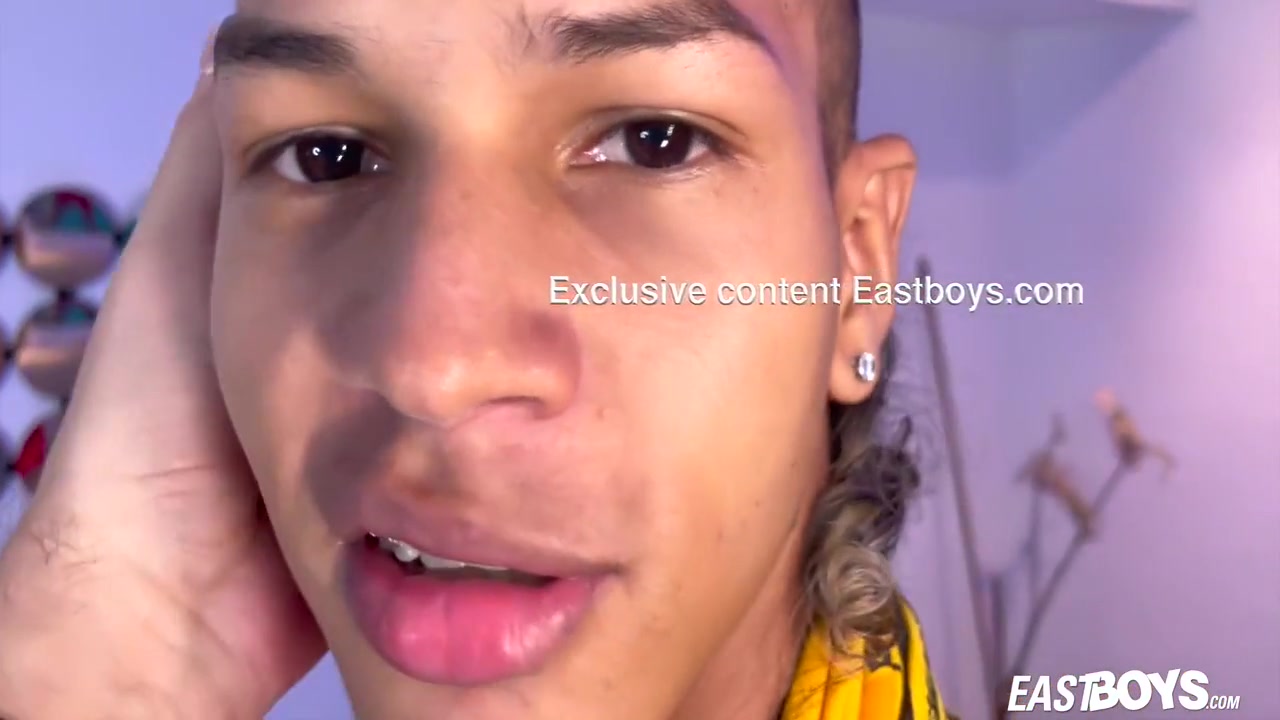 Gay Porn In Thiago Moreira - Exclusive Handjob 6 Min