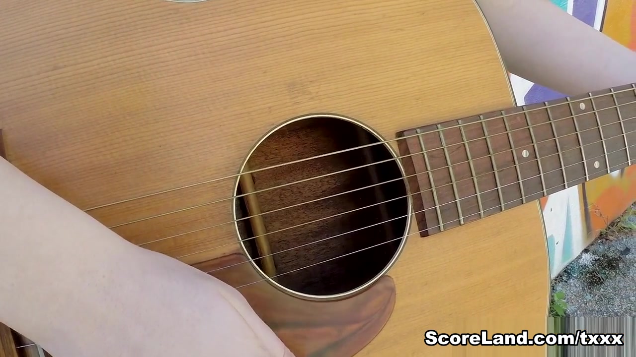 Guitar Heroine In Miami - Harlow Nyx - Scoreland