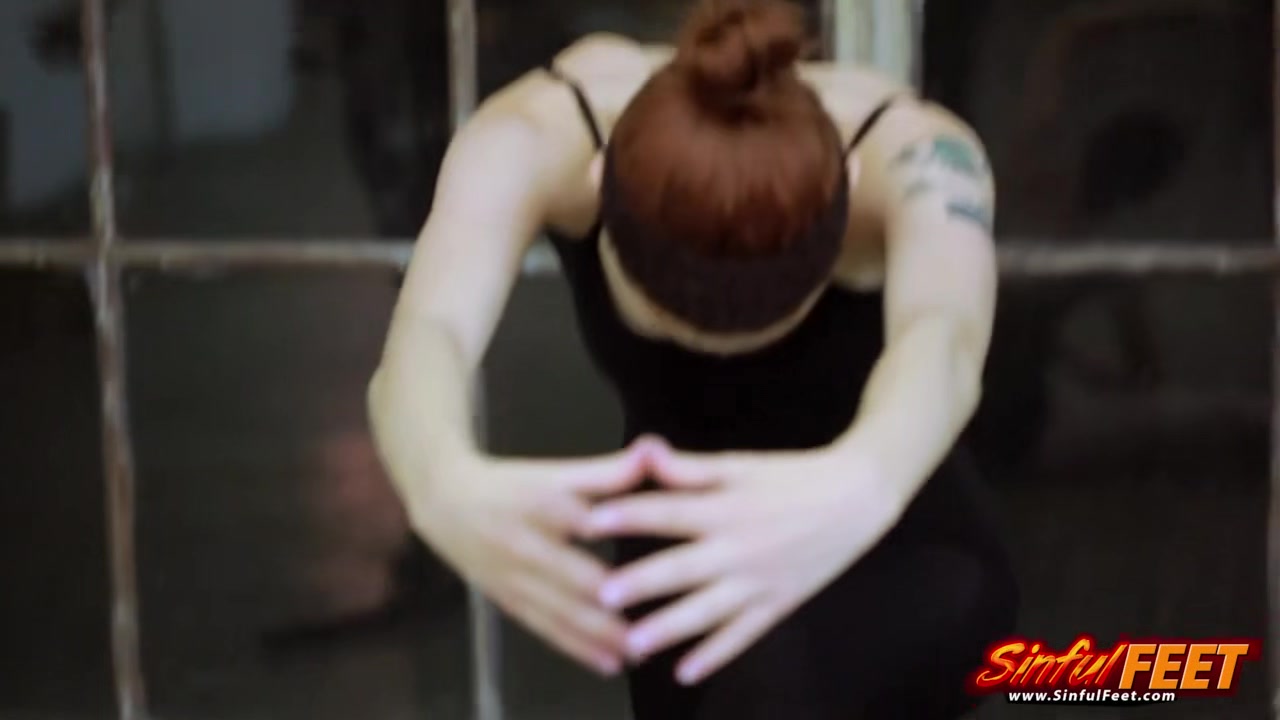 Ashley Stone And Jenna Ross Get It On After Dance Class
