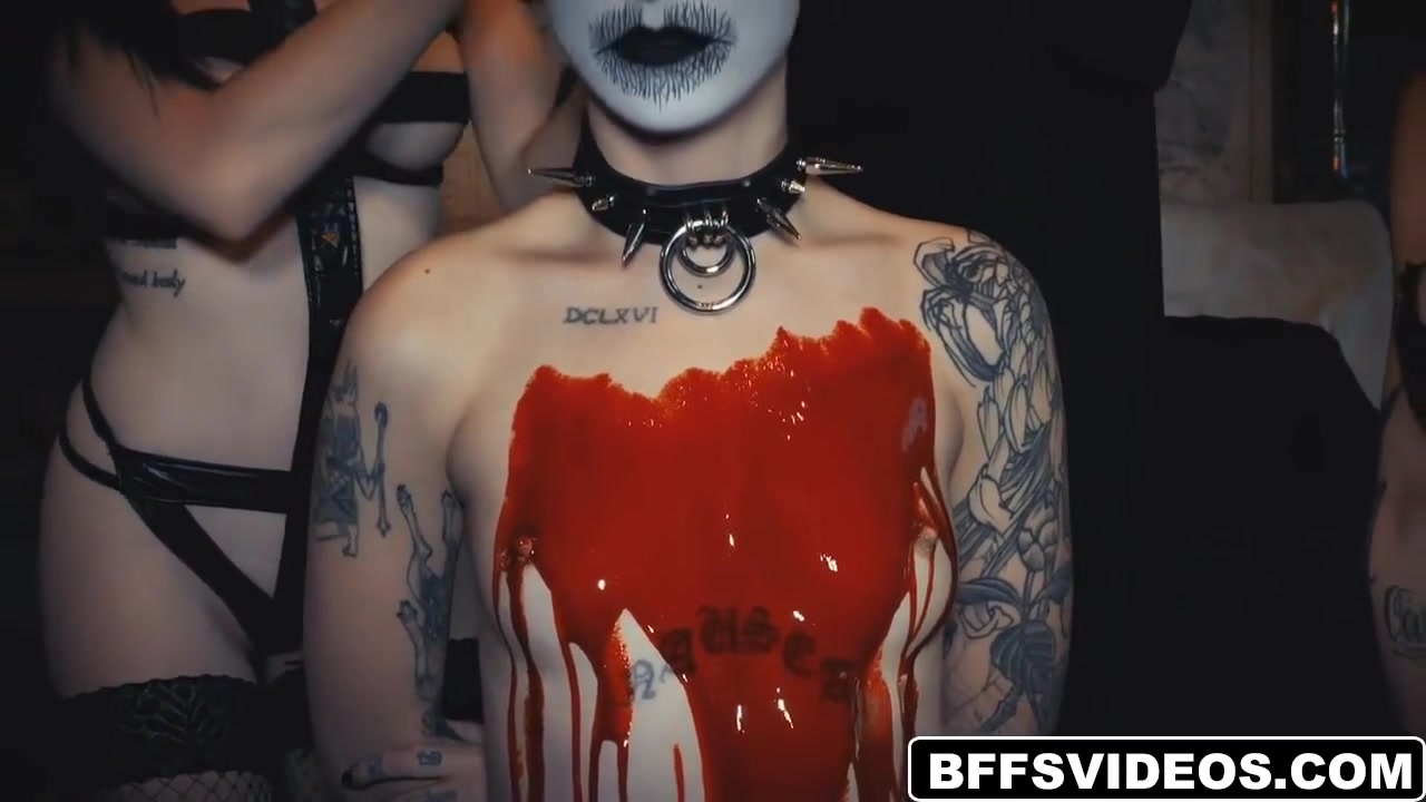 Juan Drops His Sperms In The Middle Of Girls Pentagram
