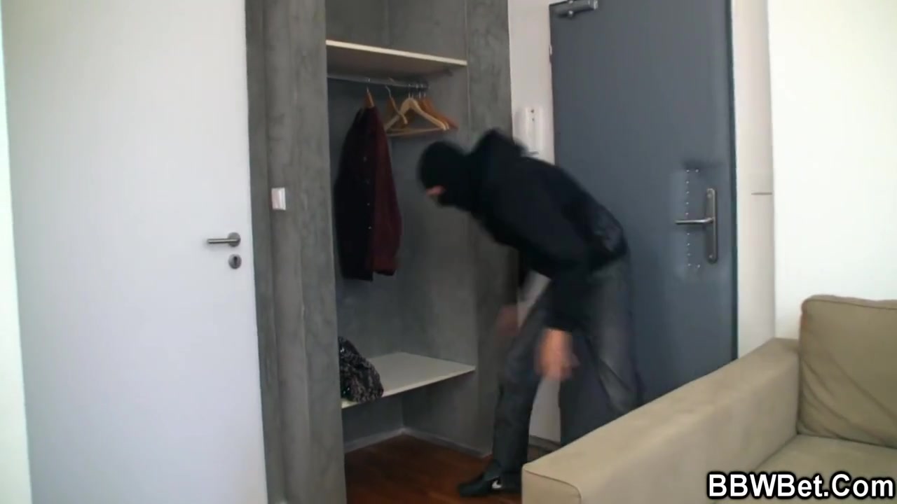 Guy Doggy-fucks Big Butt Blonde Fatty