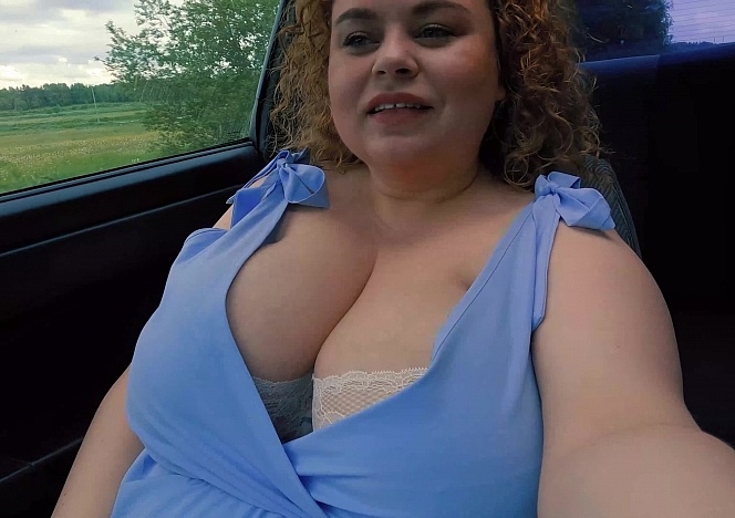 Being Naughty in the Car - RealAnnaKatz