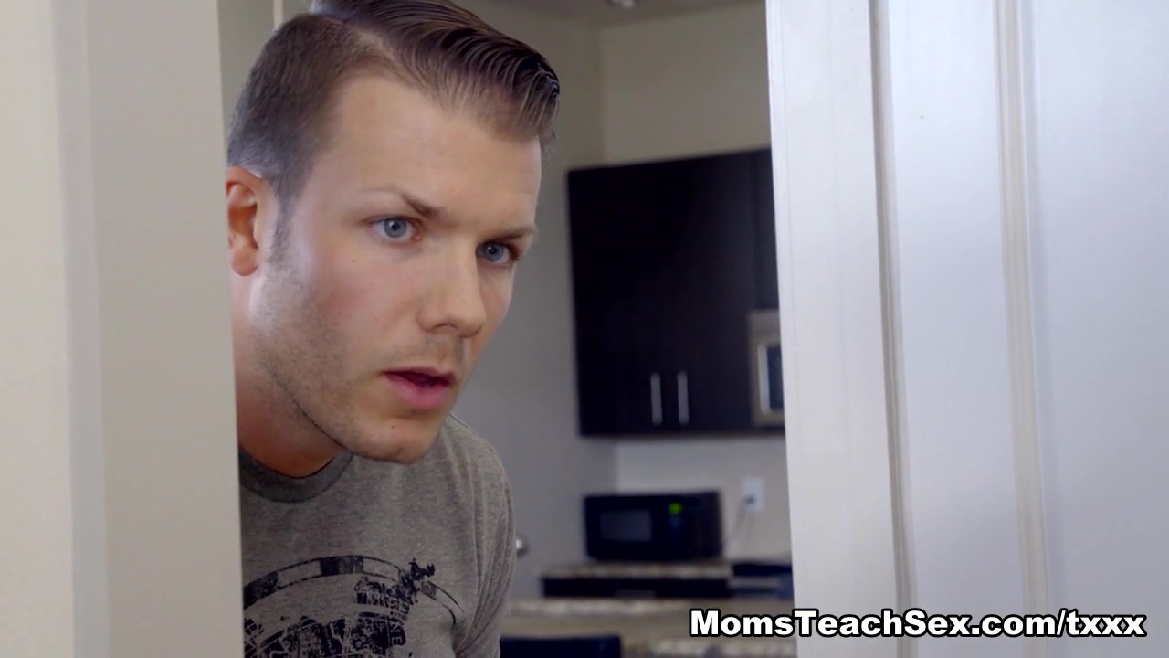 Emily Willis & Mona Wales in Step moms - NUBILESPorn