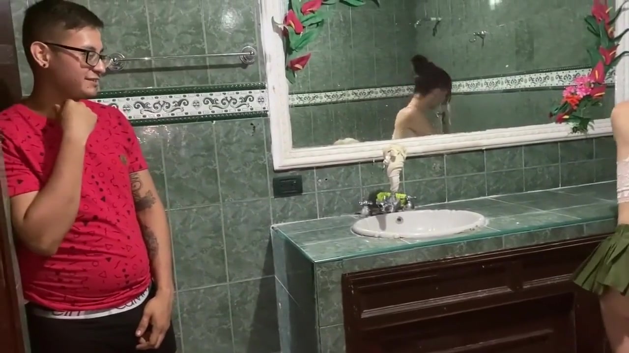 Mi Amiga Trans Me Stepmama Mi Enorme Polla Hasta Tragarme Su Leche