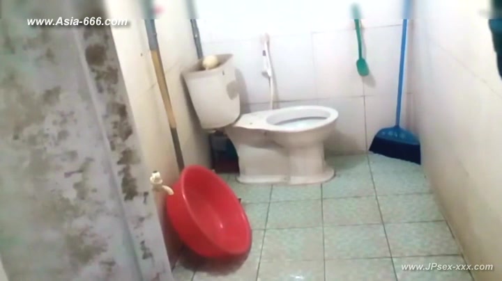 ###ping chinese girl bathing
