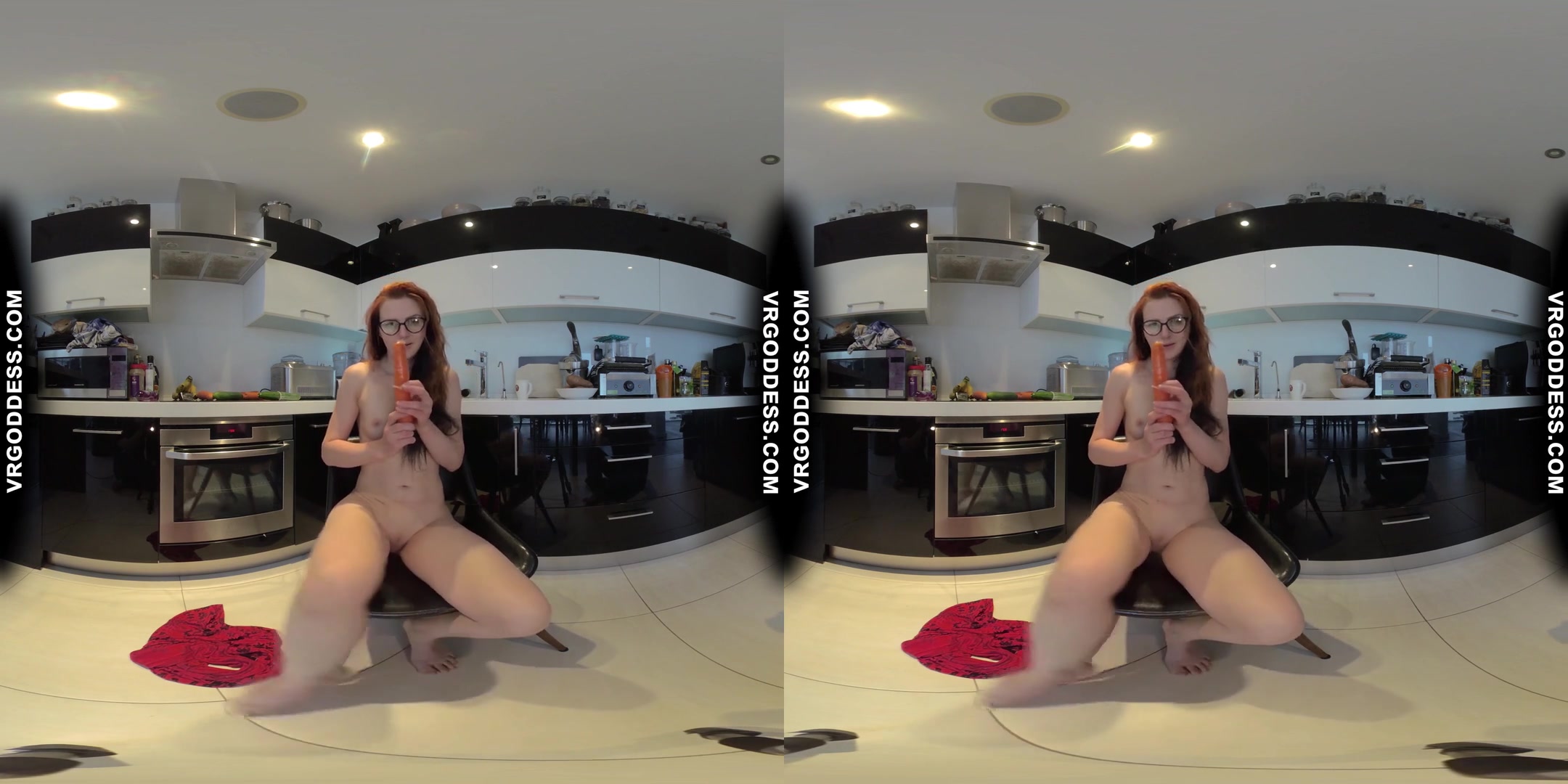 Ginger Personal Trainer Lea Kinky In The Kitchen Cucumber Carrot Masturbation To Completion