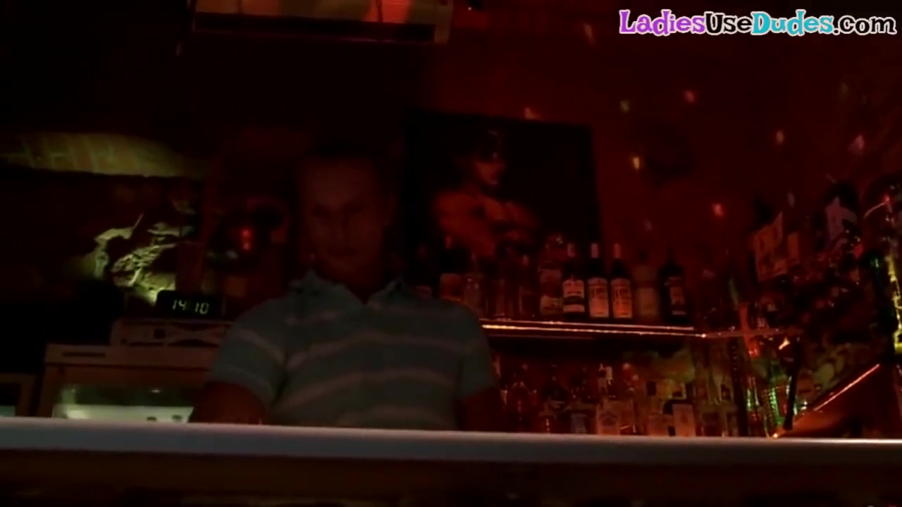 Strapon Dommes Fuck Sissy Subject In The Bar
