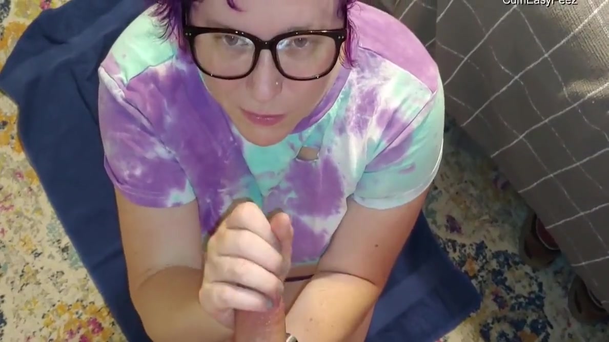 Cute Cumslut Makes Him Cum On Her Face