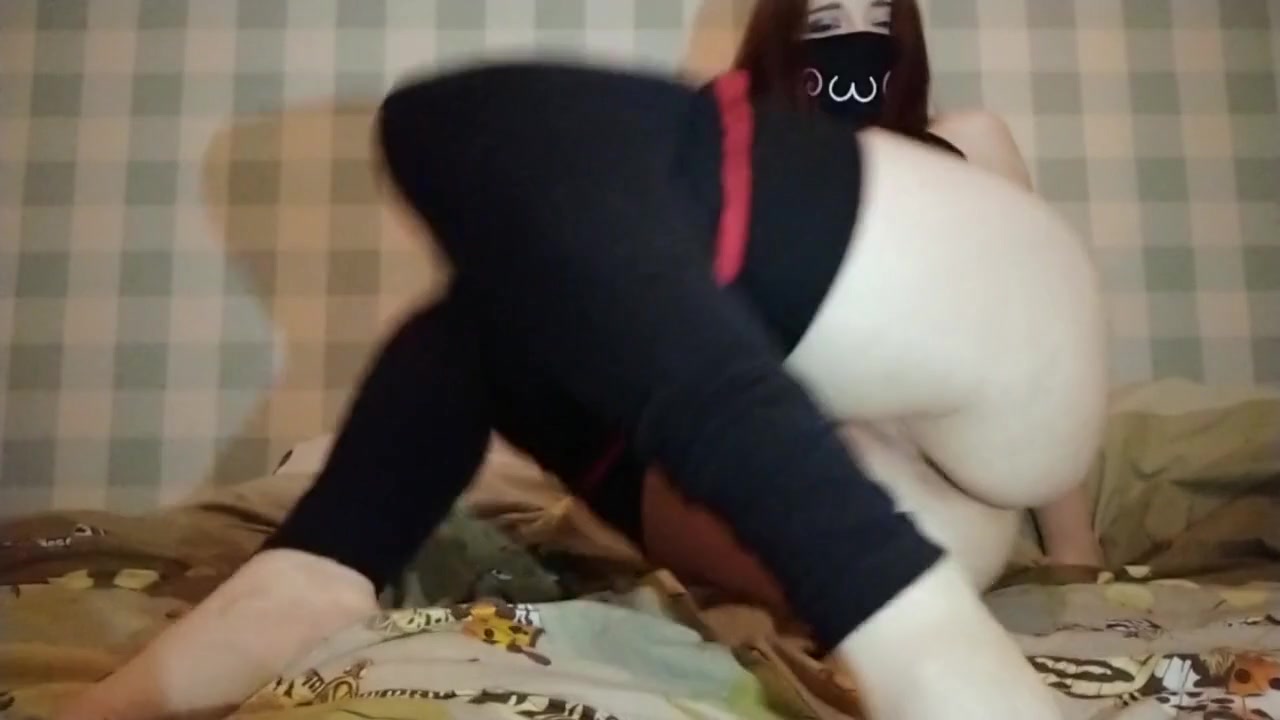 Real 18 Y.O. First Time Anal Masturbation
