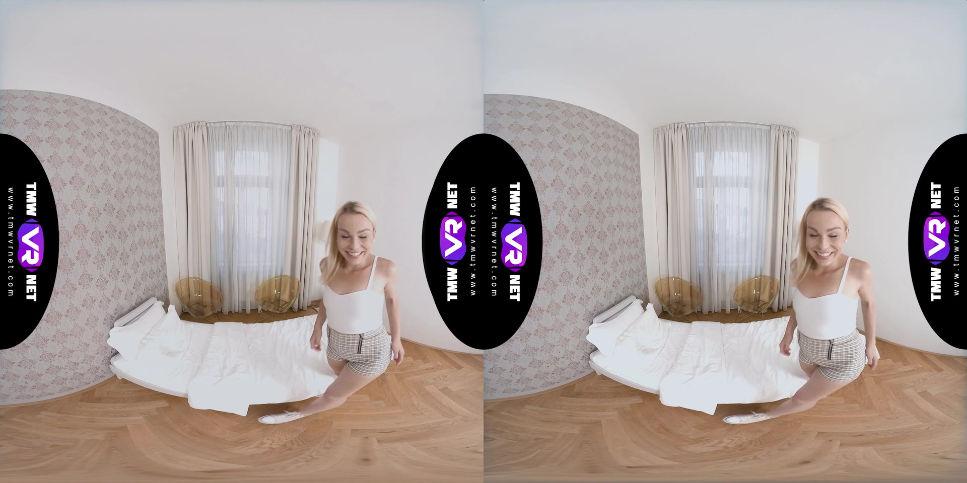 Blonde masturbates to clear her mind - TmwVRnet