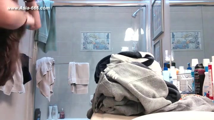 peeping blonde amateur change undies in bathroom.***