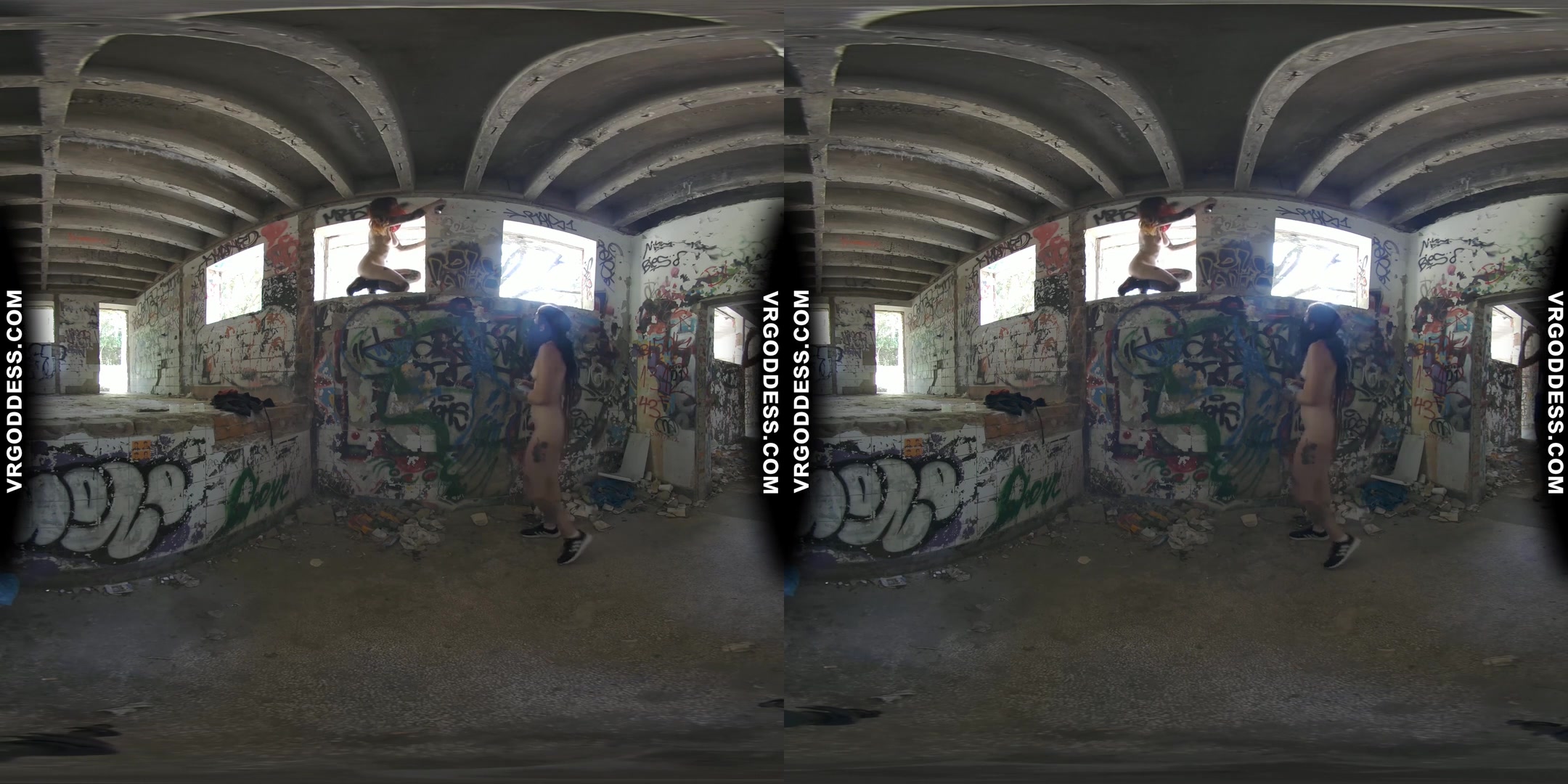 Risky Public Nudity Hot Girls On Vacation Spray Painting Graffiti Brille & Cherri Also Topless Beach