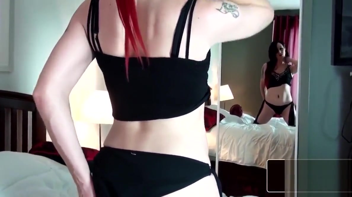 Teasing ts amateur pleasures her asshole