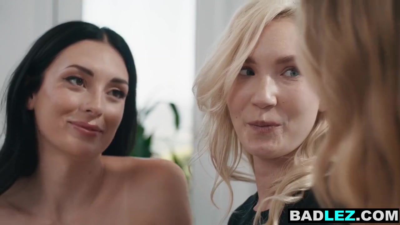 Millie Morgan, 18 Years And Claire Roos In Lesbian Fist Old Neighbor