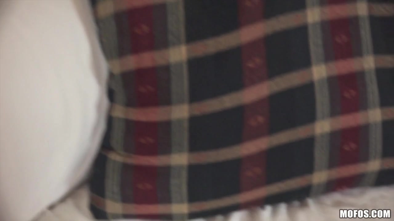 Angelina Brill in Hot Girl Gives Good Head - PublicPickups